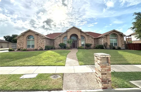 $469,900 | 4525 Wood River Drive, Corpus Christi, TX 78410