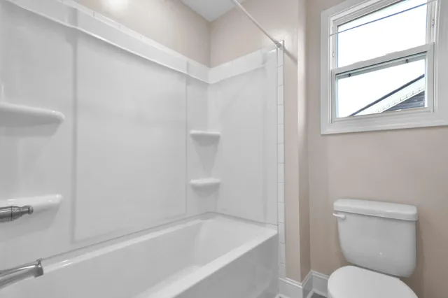 $2,050 | 225 King Road, Clarksville, TN 37042