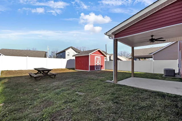 $2,050 | 225 King Road, Clarksville, TN 37042