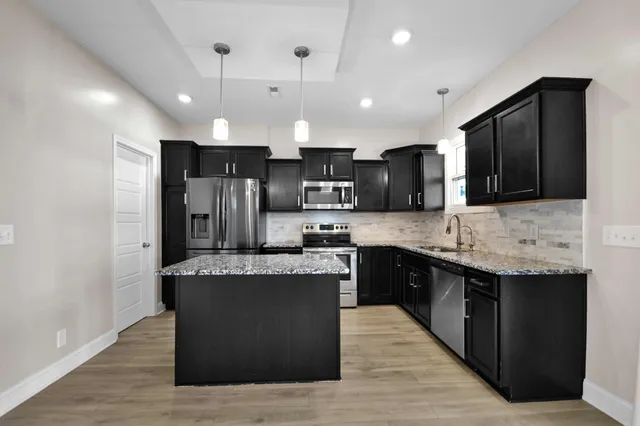 $2,050 | 225 King Road, Clarksville, TN 37042