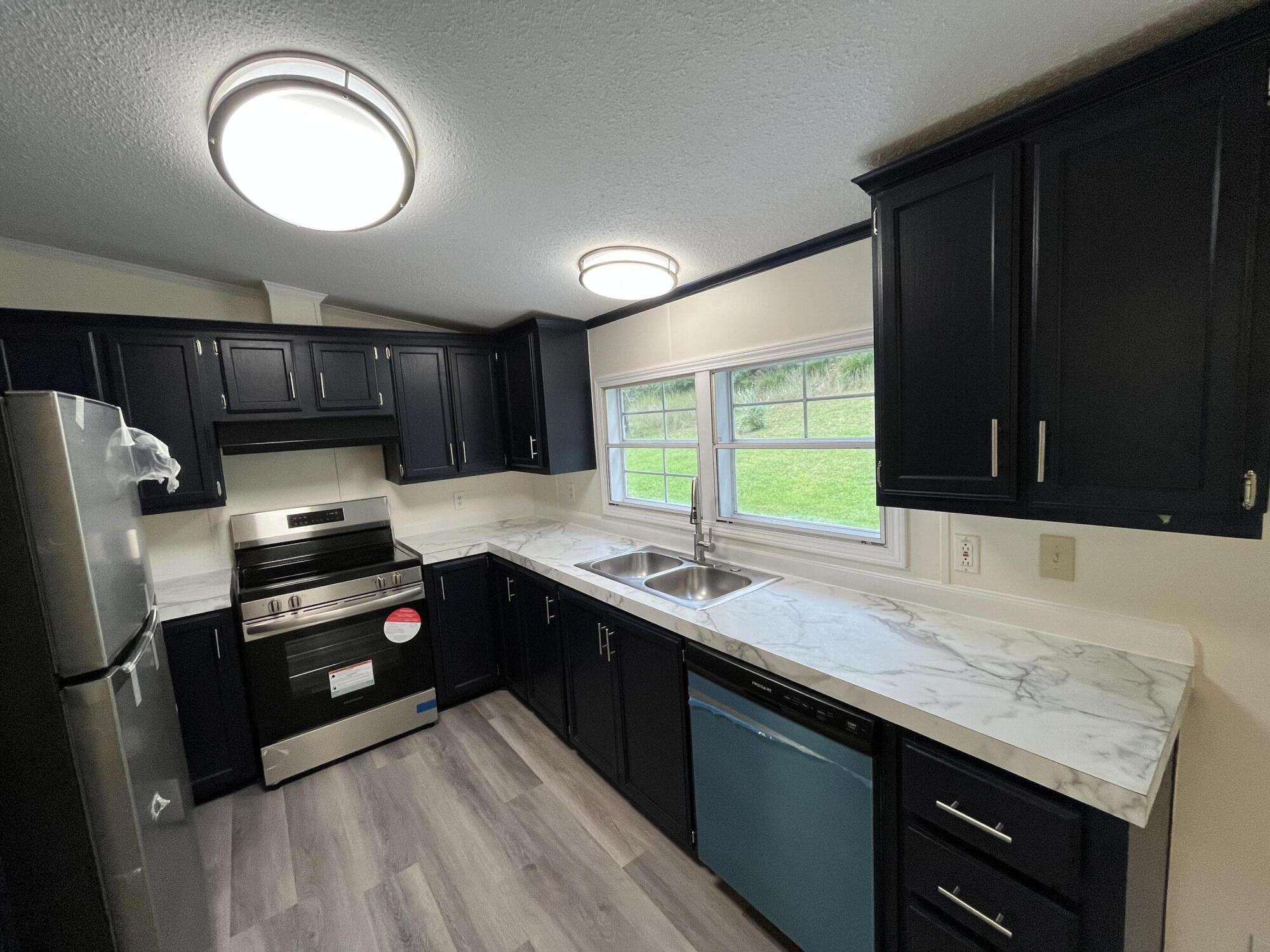 124 Beans Fork Road Middlesboro, KY 40965 - Photo 8 of 29 F3743105-453D-499A-84A5-52A650E92C53