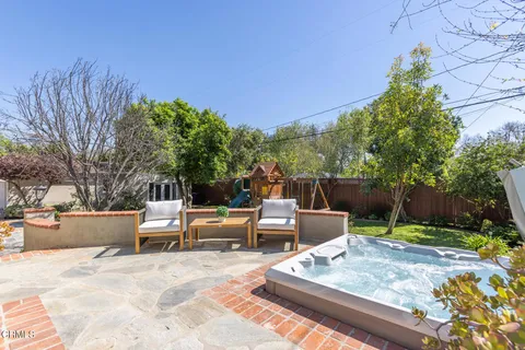 $2,849,000 | 358 San Juan Way, La Canada Flintridge, CA 91011