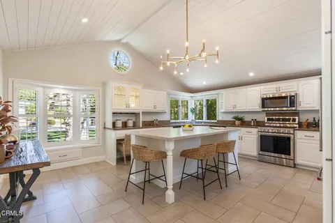 $2,849,000 | 358 San Juan Way, La Canada Flintridge, CA 91011