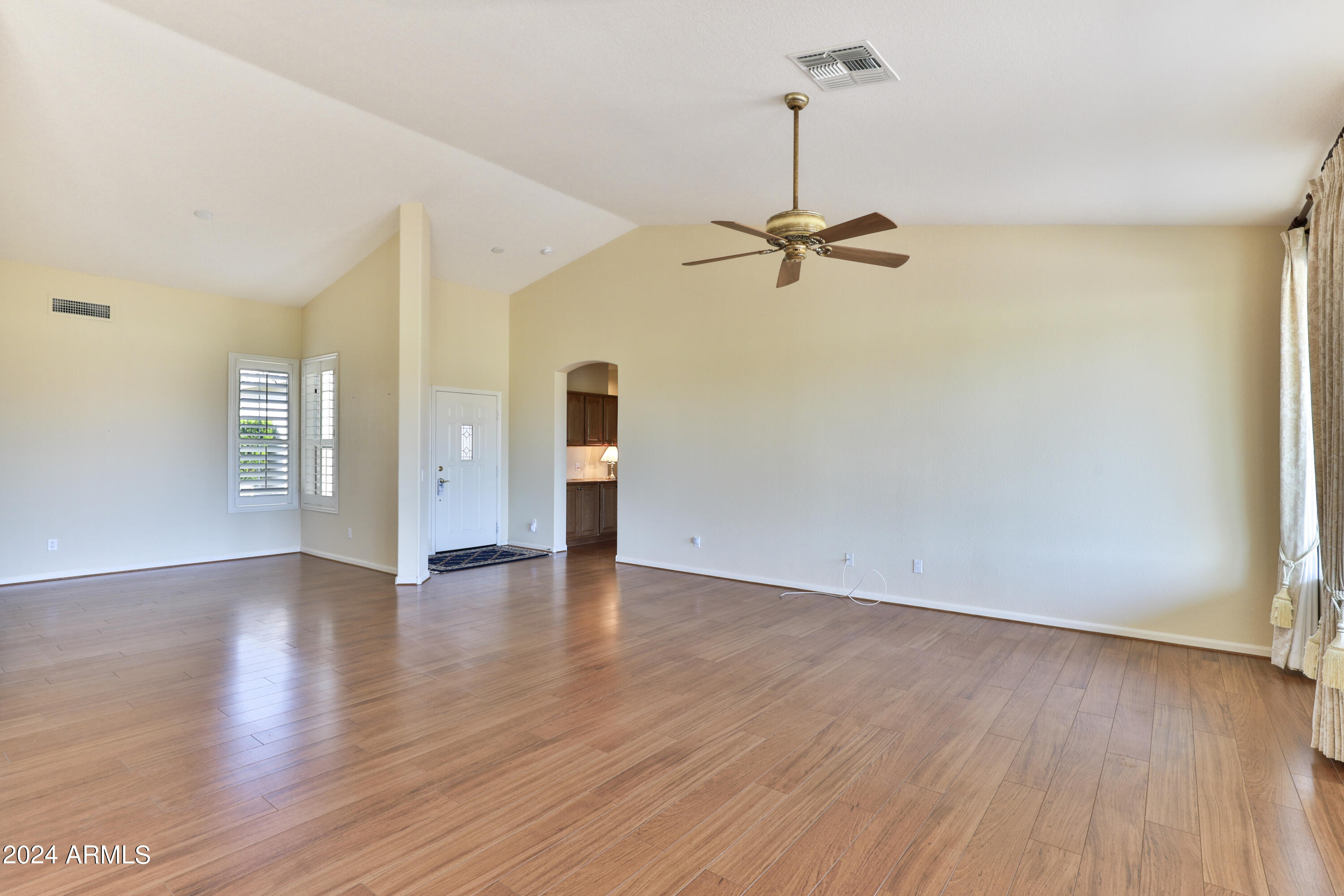 16146 Piccadilly Road Goodyear, AZ 85395 - Photo 17 of 46 16-IMG_0016