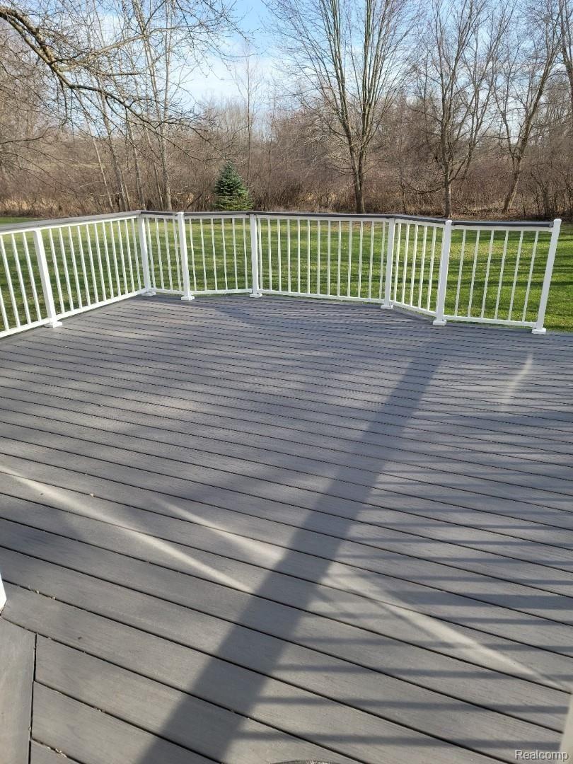 6349 Layton Road Fowlerville, MI 48836 - Photo 9 of 14 Azek Deck