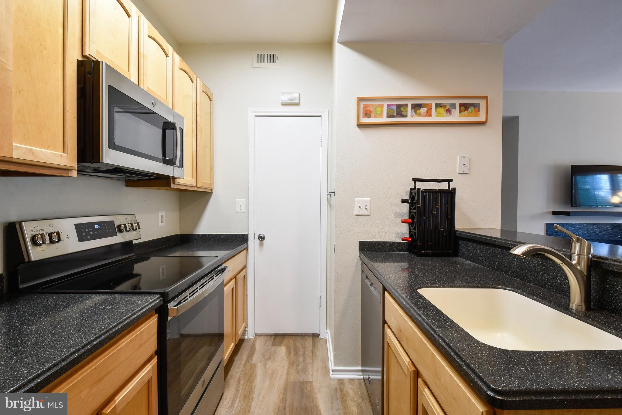 3922 Penderview Drive, Unit 325 Fairfax, VA 22033 - Photo 13 of 42