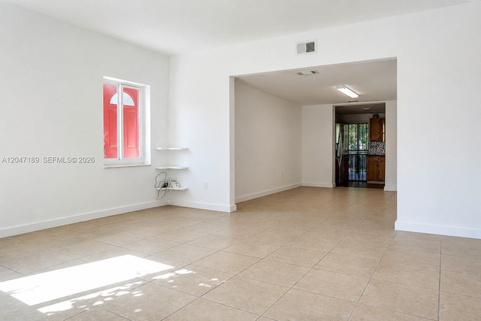 861 West 32nd Street Hialeah, FL 33012 - Photo 4 of 5