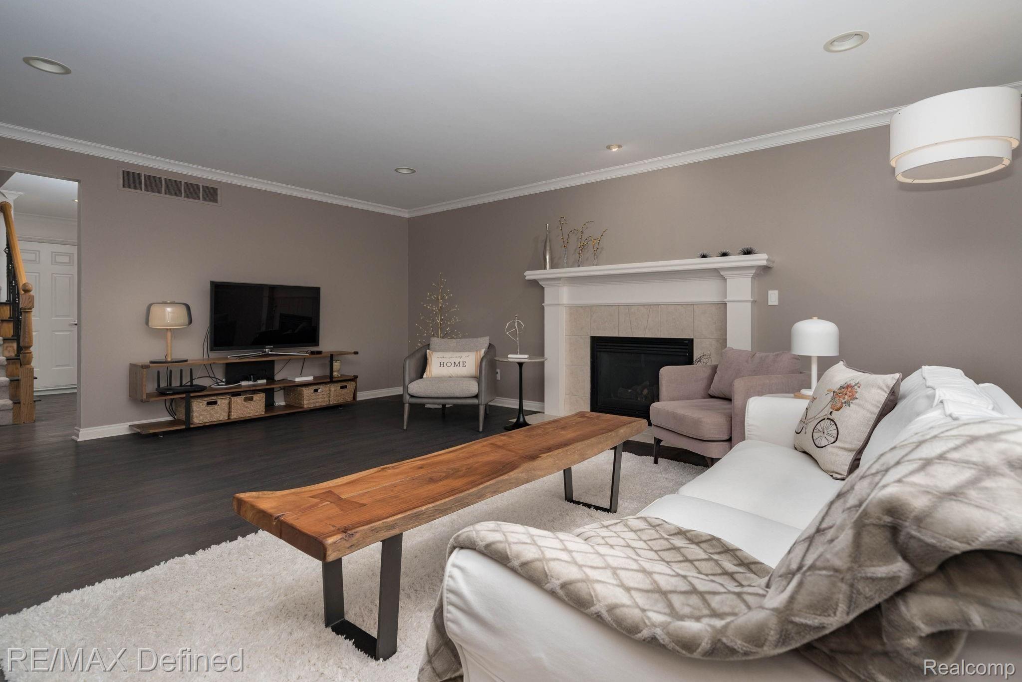 6566 Chatham Circle Rochester, MI 48306 - Photo 27 of 50 28-web-or-mls-6566-Chatham-Cir-28.jpg