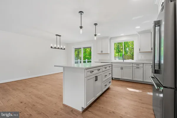 $825,000 | 9203 Fox Lair Drive, Burke, VA 22015