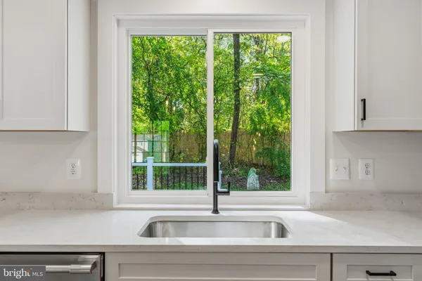 $825,000 | 9203 Fox Lair Drive, Burke, VA 22015