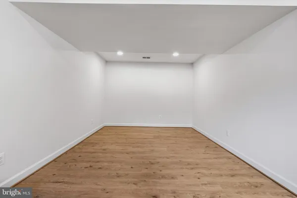 $825,000 | 9203 Fox Lair Drive, Burke, VA 22015