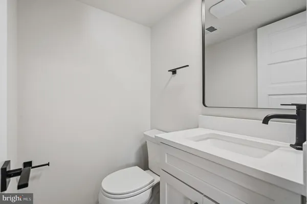 $825,000 | 9203 Fox Lair Drive, Burke, VA 22015