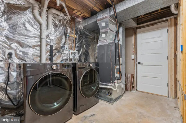 $825,000 | 9203 Fox Lair Drive, Burke, VA 22015