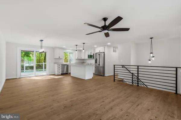 $825,000 | 9203 Fox Lair Drive, Burke, VA 22015