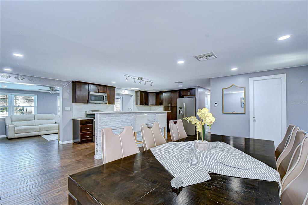 1111 Durant Road Brandon, FL 33511 - Photo 6 of 30