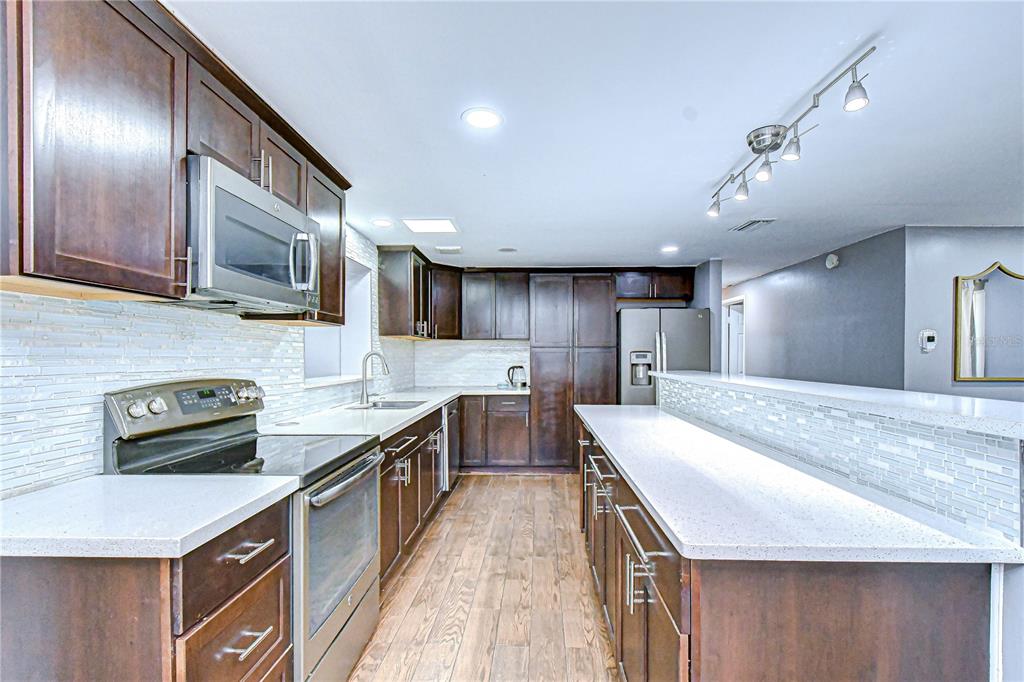 1111 Durant Road Brandon, FL 33511 - Photo 10 of 30