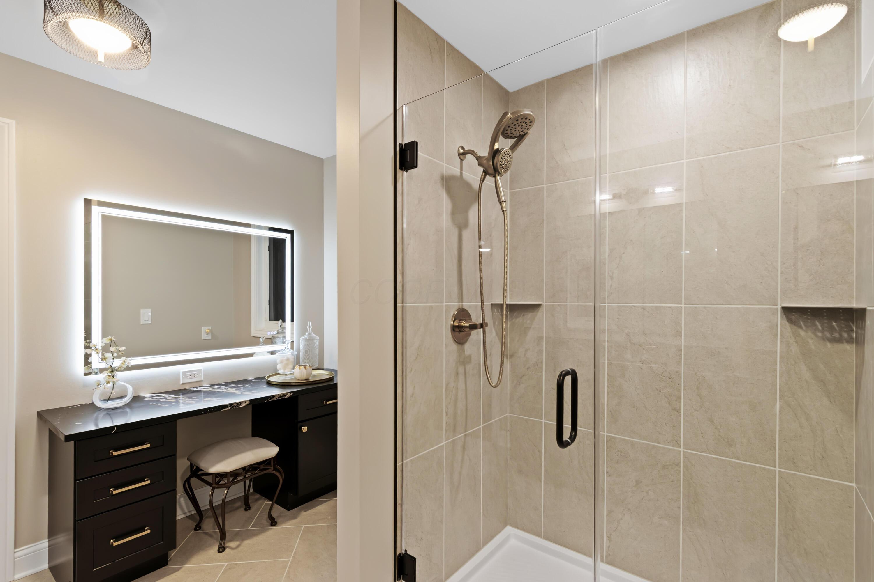 1560 Carriage Road Powell, OH 43065 - Photo 39 of 73 Separate vanity space