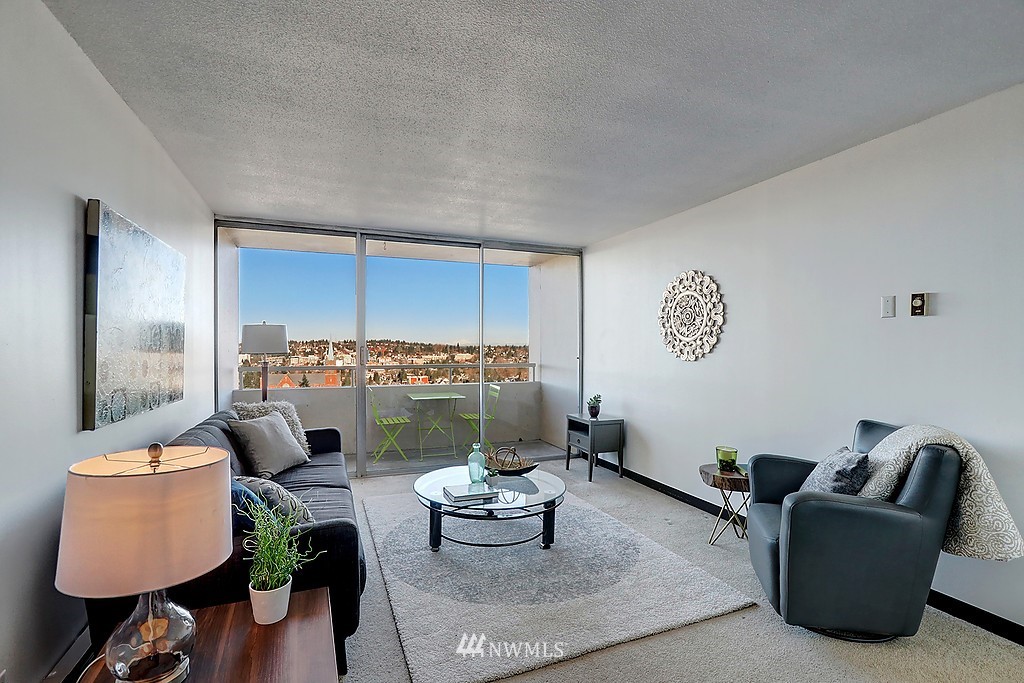 4540 8th Avenue Northeast, Unit 2203 Seattle, WA 98105 - Photo 3 of 20 Gallery Image 3