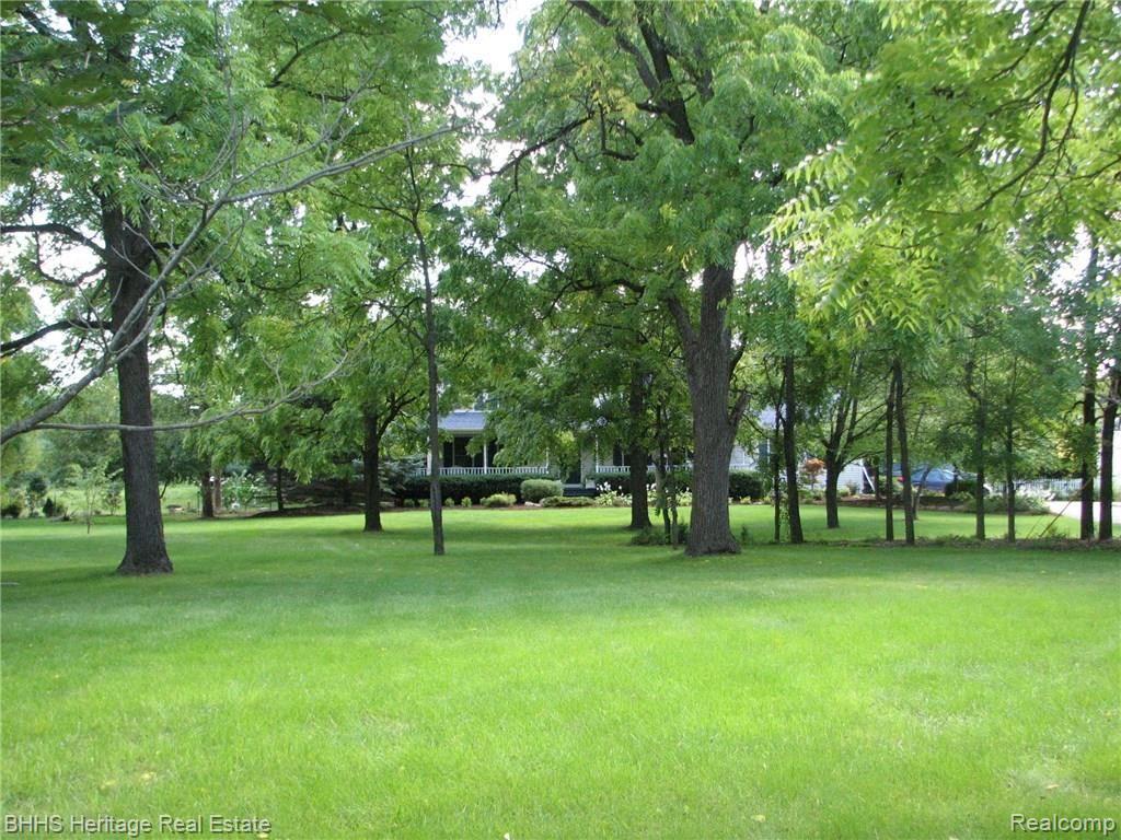 8756 McClements Road Brighton, MI 48114 - Photo 29 of 42 Front Yard