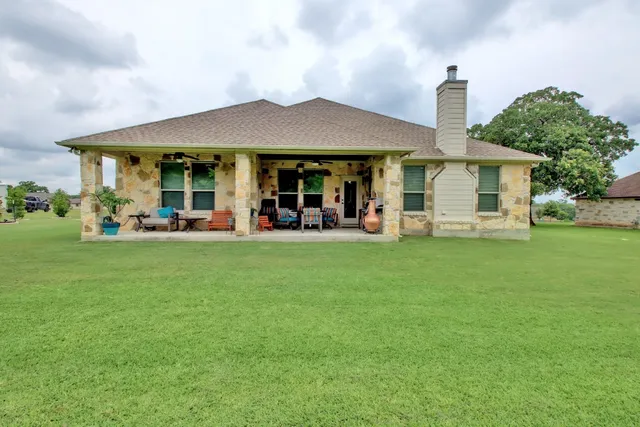 $3,200 | 323 Chisholm Trail, Bastrop, TX 78602