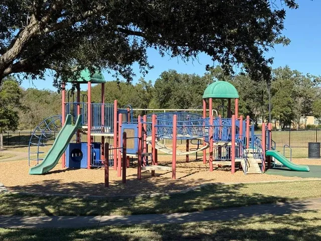 $3,200 | 323 Chisholm Trail, Bastrop, TX 78602