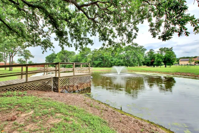 $3,200 | 323 Chisholm Trail, Bastrop, TX 78602