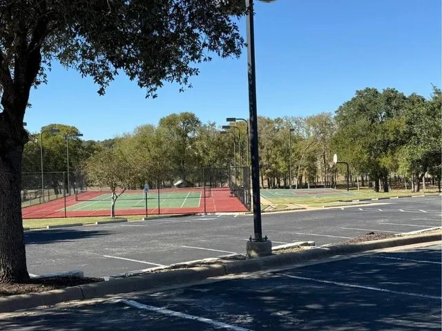 $3,200 | 323 Chisholm Trail, Bastrop, TX 78602