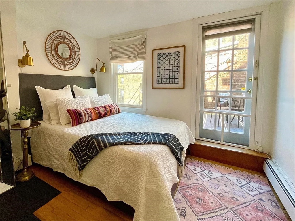 4 Derne Street, Unit 3 Boston, MA 02114 - Photo 9 of 13