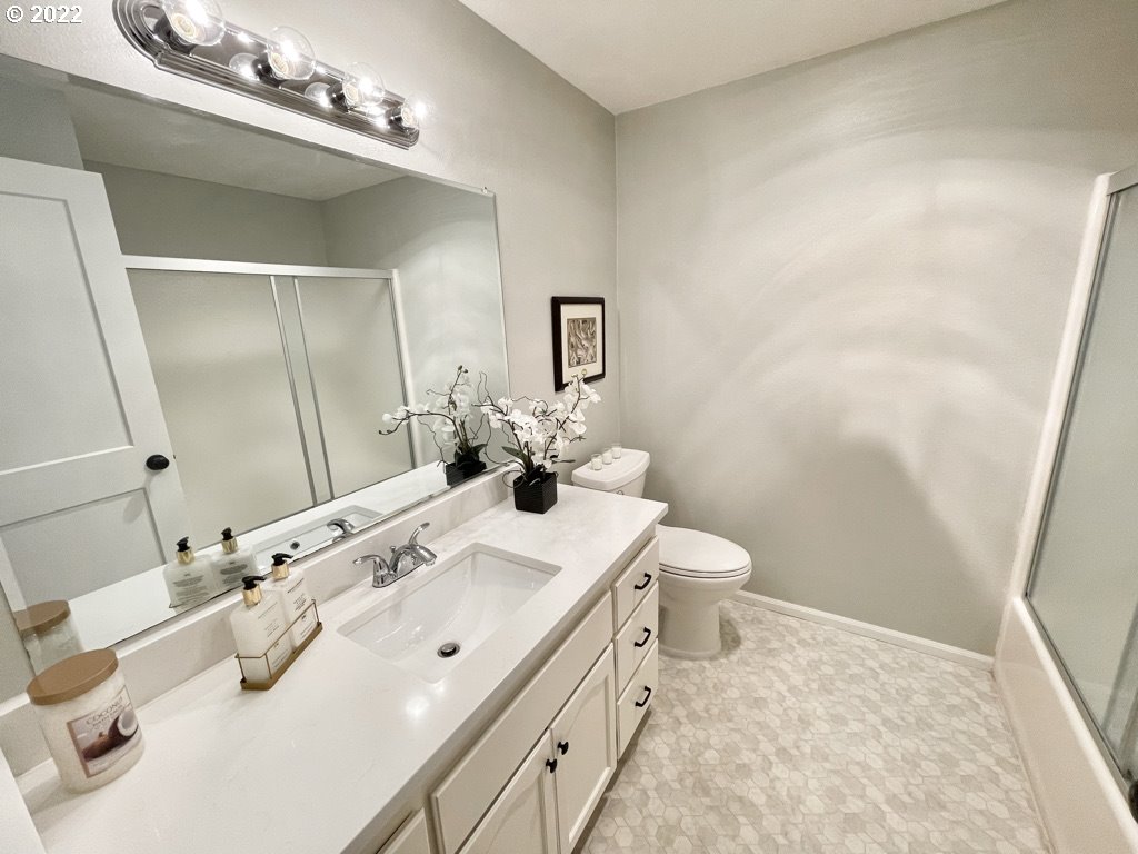 1740 Ridgley Boulevard Eugene, OR 97401 - Photo 21 of 27 Gallery Image 21