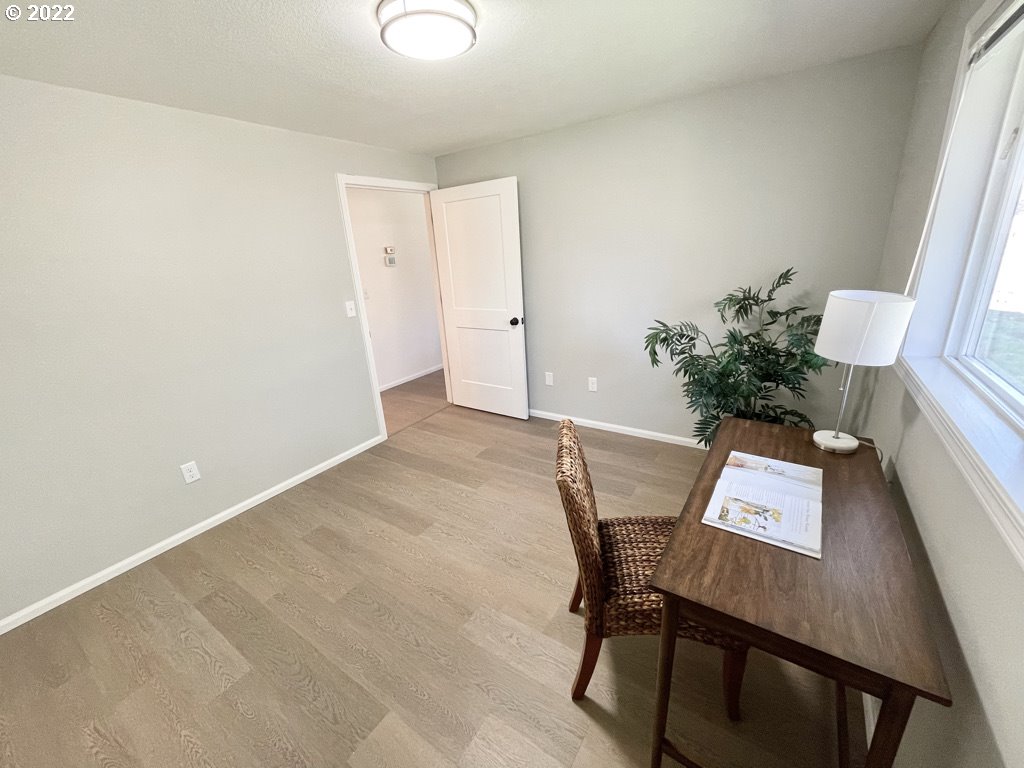 1740 Ridgley Boulevard Eugene, OR 97401 - Photo 23 of 27 Gallery Image 23