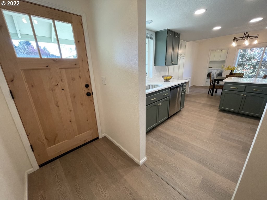 1740 Ridgley Boulevard Eugene, OR 97401 - Photo 3 of 27 Gallery Image 3