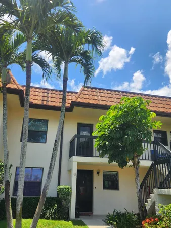 $1,950 | 7257 Golf Colony Court, Unit 203, Lake Worth, FL 33467