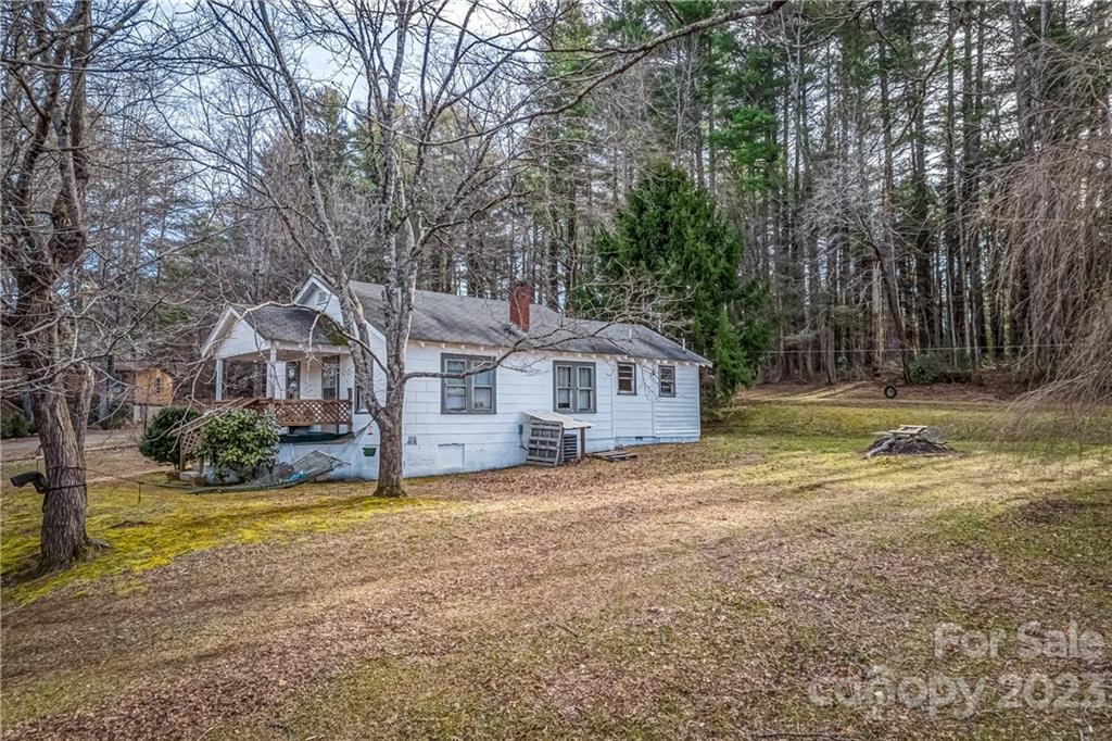 26 Markley Drive East Flat Rock, NC 28726 - Photo 4 of 27 a front view of a house with a yard
