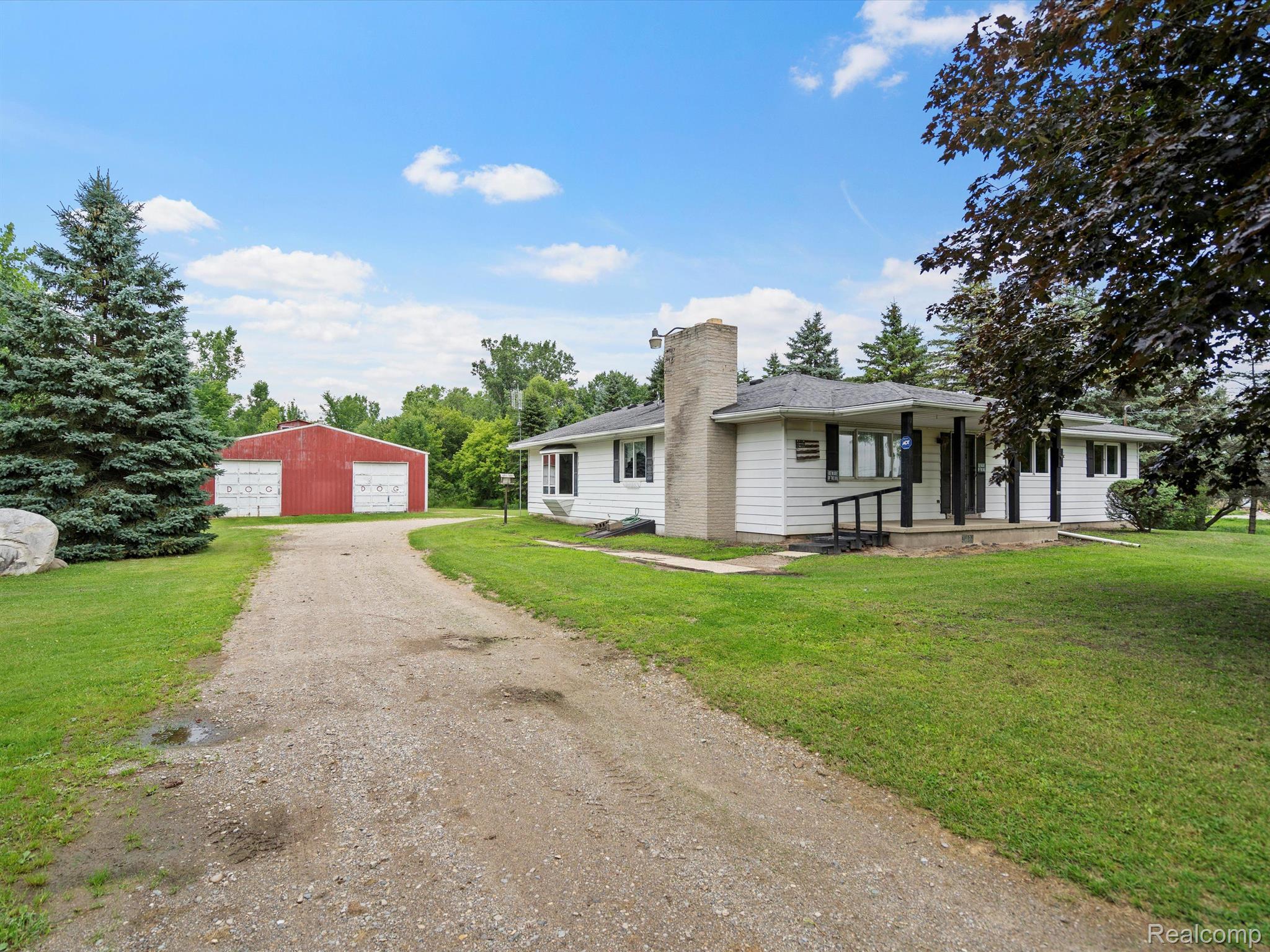 7693 Dryden Road Almont, MI 48003 - Photo 3 of 47 Gallery Image 3