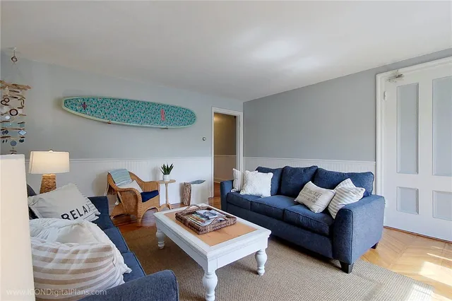 $3,000 | 28 Narragansett Avenue, Unit 1, Newport, RI 02840