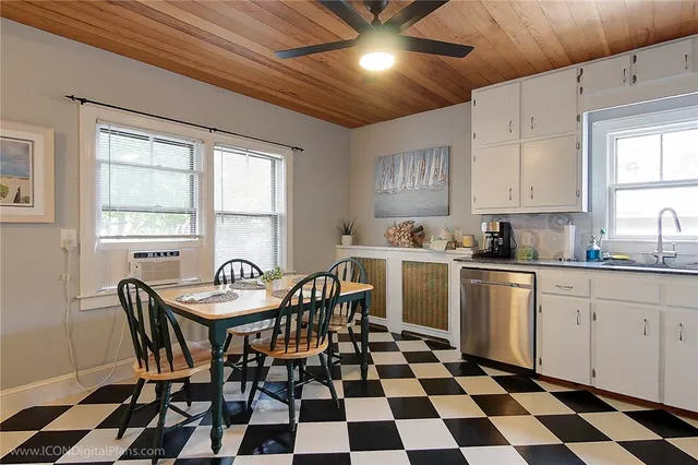 $3,000 | 28 Narragansett Avenue, Unit 1, Newport, RI 02840