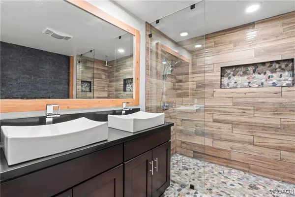 $1,150,000 | 260 Eldorado Drive, Lake Arrowhead, CA 92352