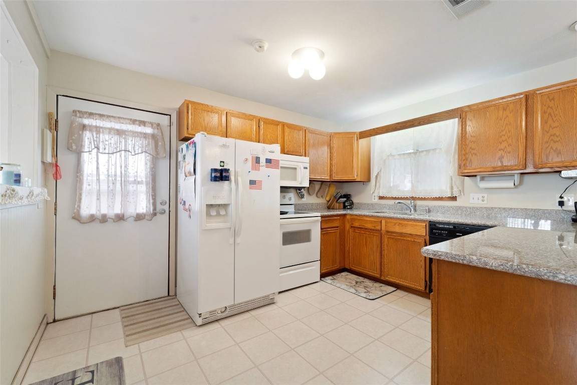 43 Ahern Road Binghamton, NY 13903 - Photo 12 of 30 Gallery Image 12