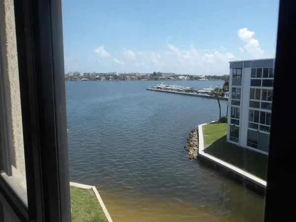 $2,200 | 896 North Federal Highway, Unit 431, Lantana, FL 33462