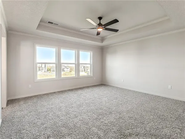 $689,950 | 9292 Zarda Drive, Lenexa, KS 66227