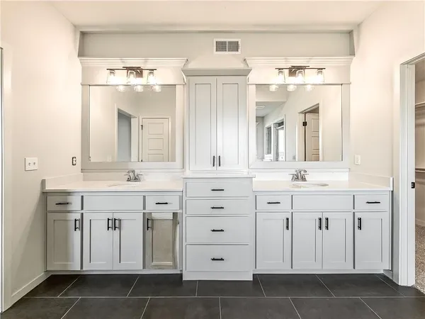 $689,950 | 9292 Zarda Drive, Lenexa, KS 66227