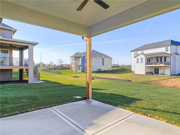 $689,950 | 9292 Zarda Drive, Lenexa, KS 66227