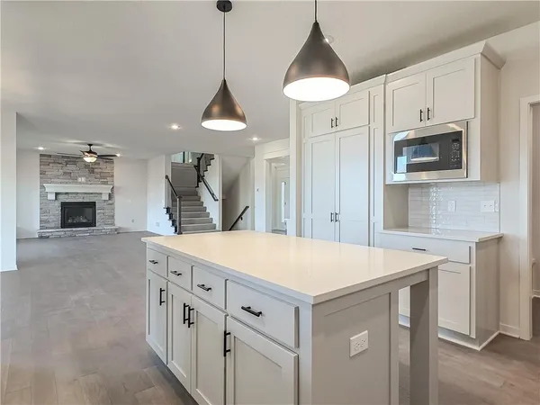 $689,950 | 9292 Zarda Drive, Lenexa, KS 66227