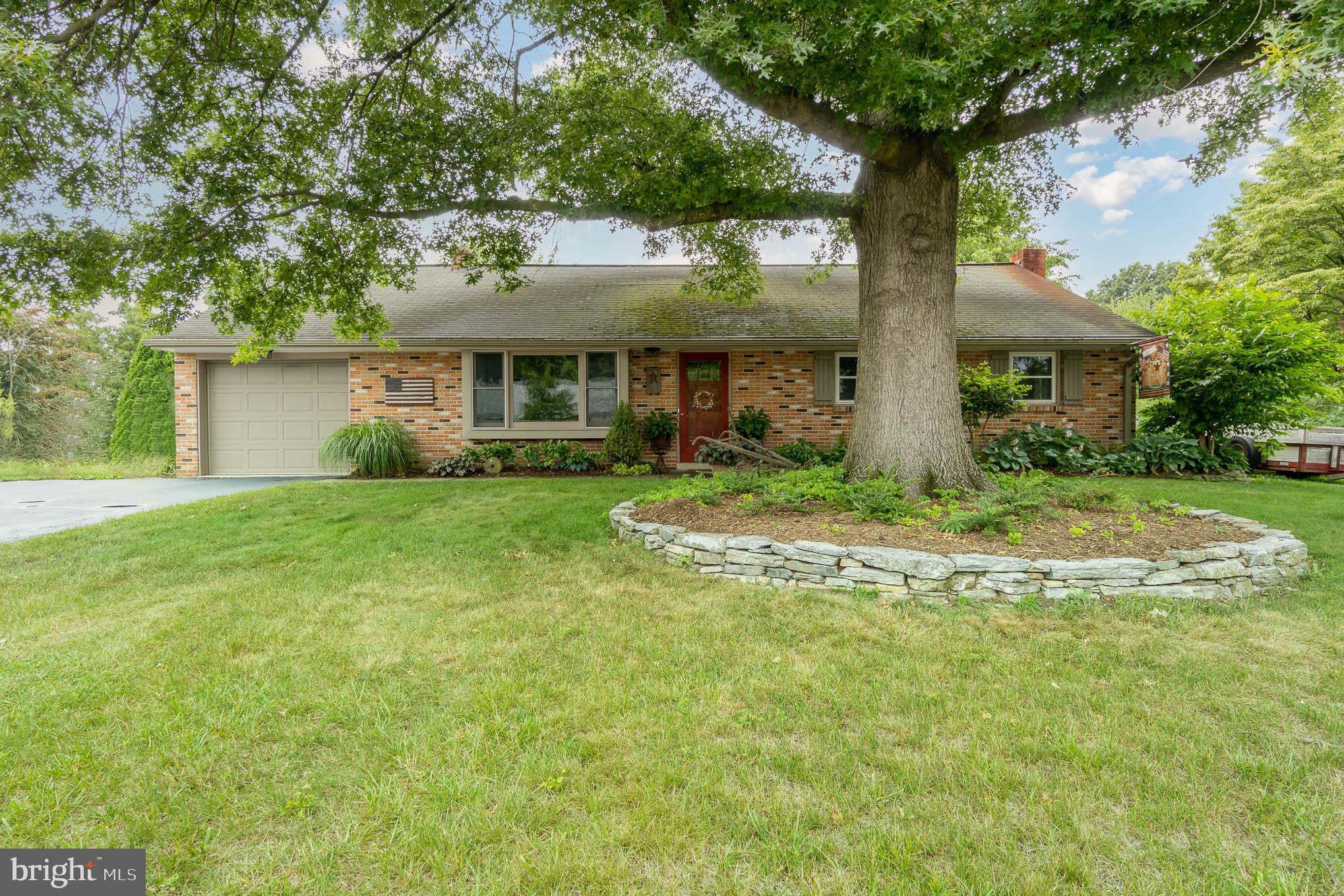 5 Farm Lane Lititz, PA 17543 - Photo 1 of 30