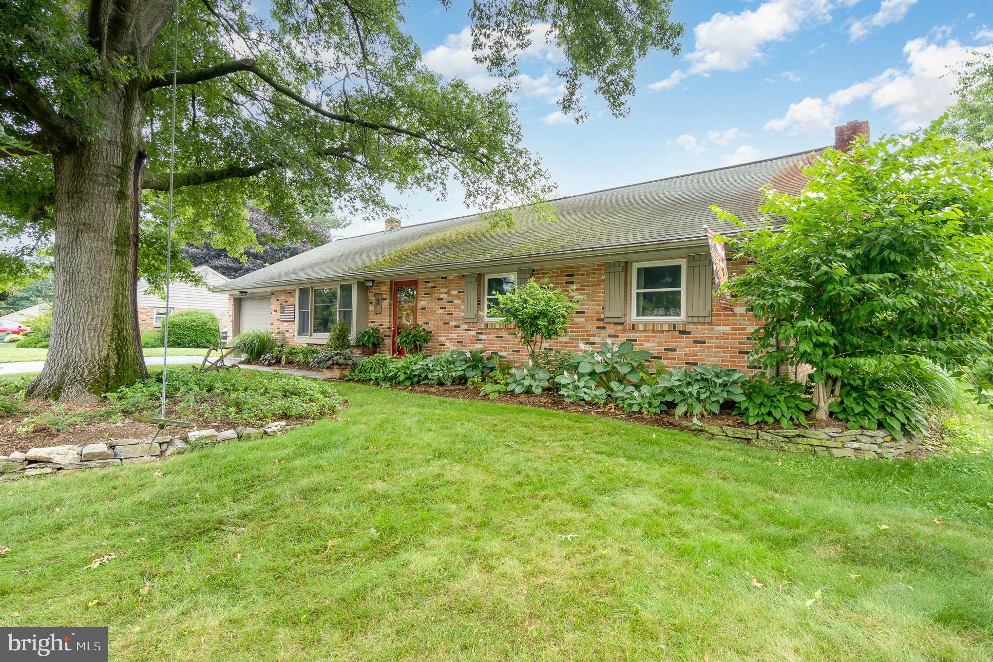 5 Farm Lane Lititz, PA 17543 - Photo 3 of 30