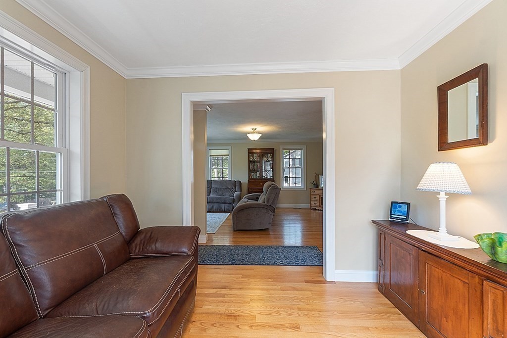 32 Maple Road Westford, MA 01886 - Photo 12 of 39 Gallery Image 12