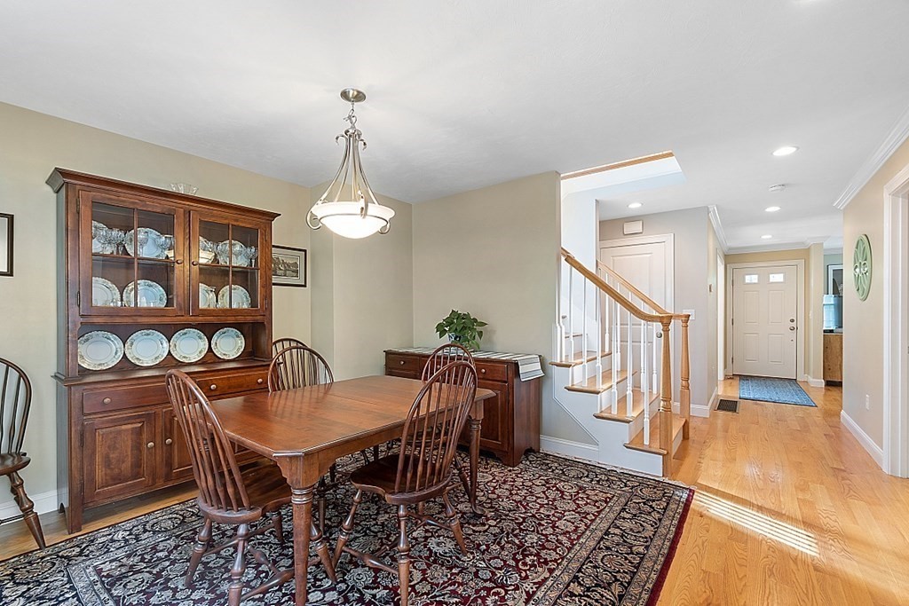 32 Maple Road Westford, MA 01886 - Photo 6 of 39 Gallery Image 6