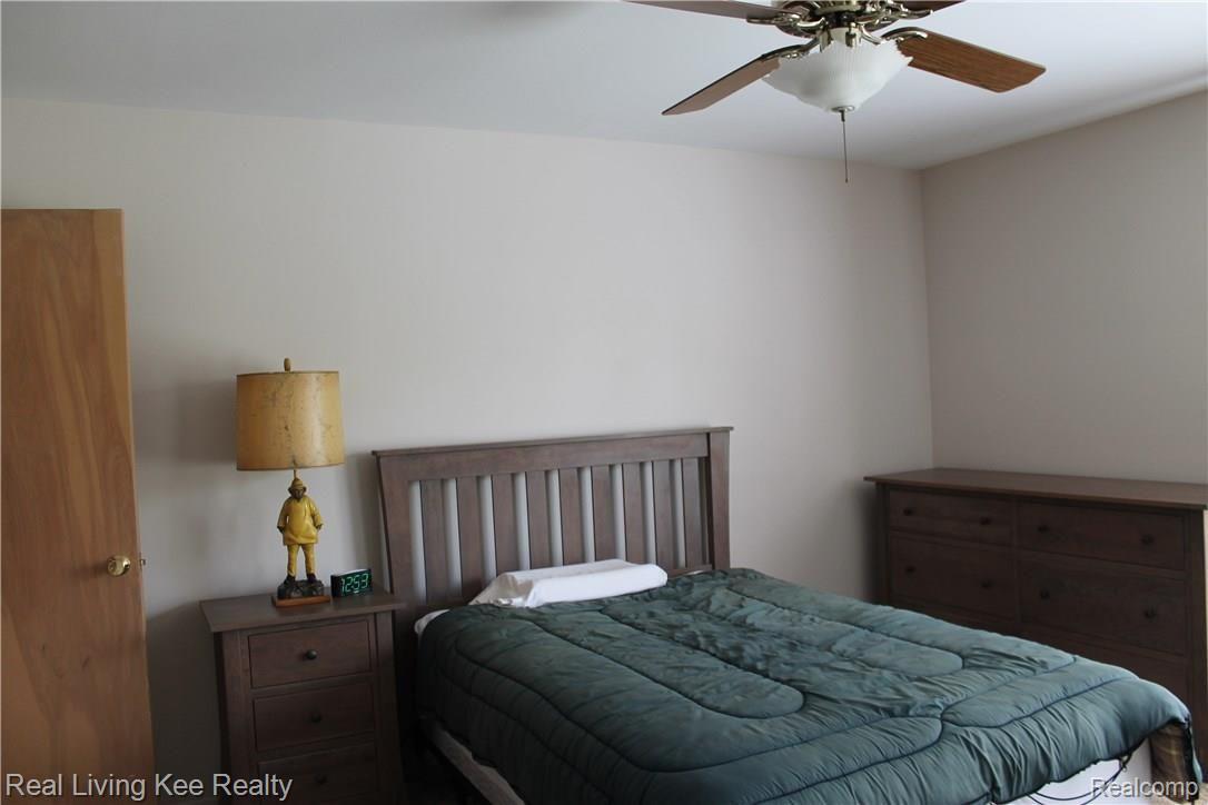 1802 Reis Court Rochester, MI 48309 - Photo 15 of 29 IMG_3587.JPG