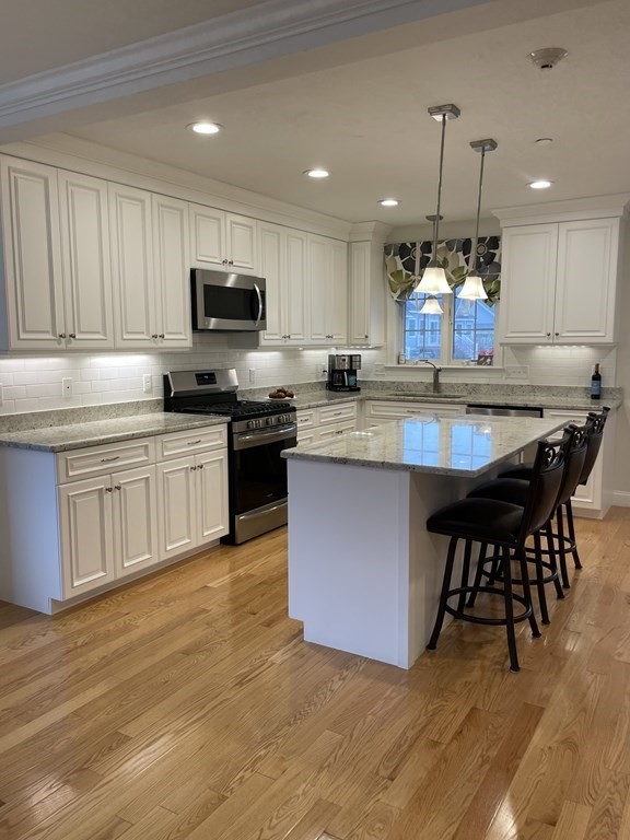 11 Dexter Road, Unit 11 Foxboro, MA 02035 - Photo 6 of 42 Gallery Image 6