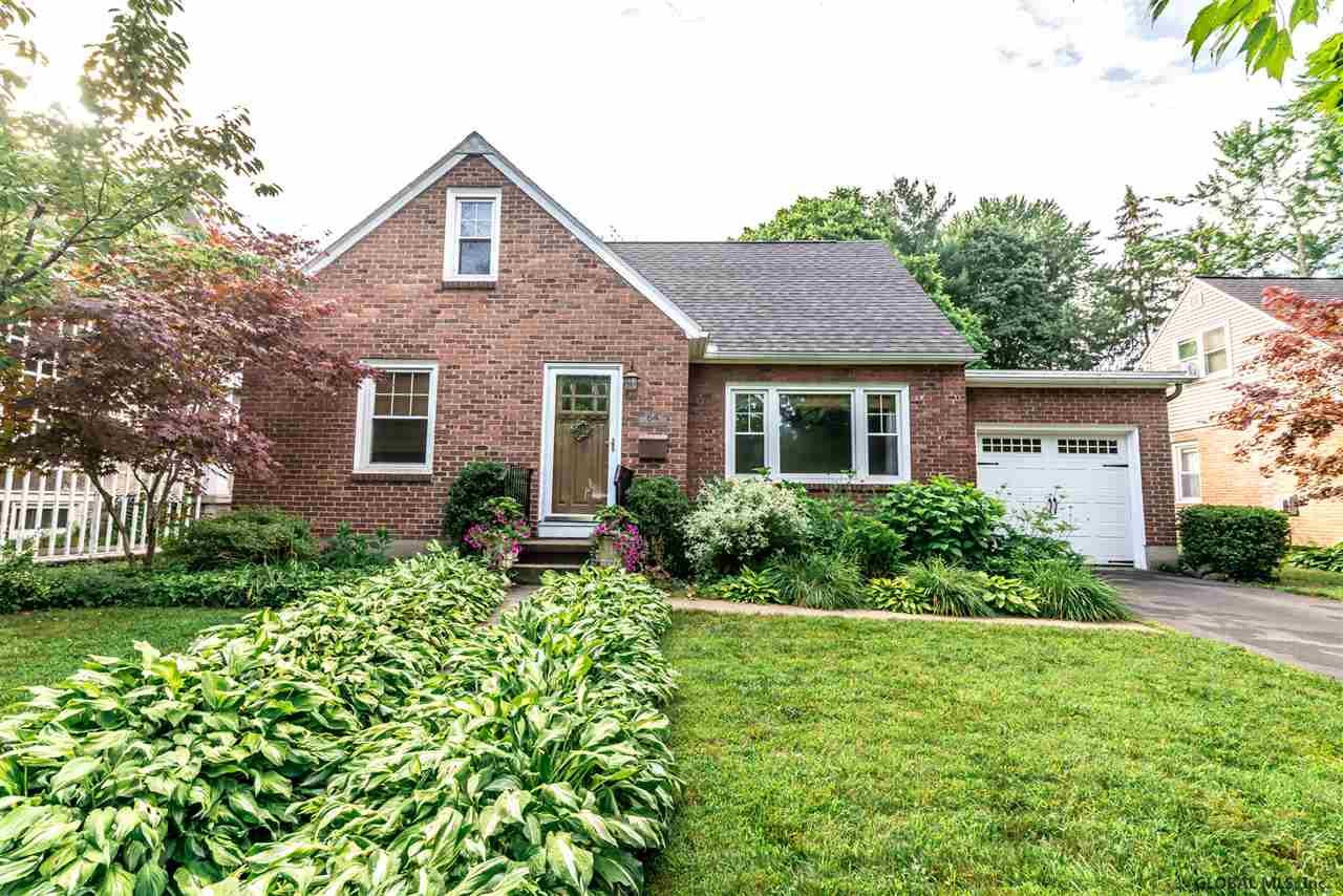 64 Eastholm Road Schenectady, NY 12304 - Photo 2 of 51 Photo 2
